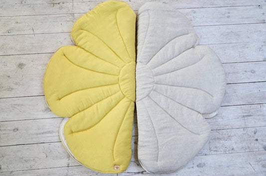 Blumen-Spielmatte „Sandlilie" – Samt & Baumwolle