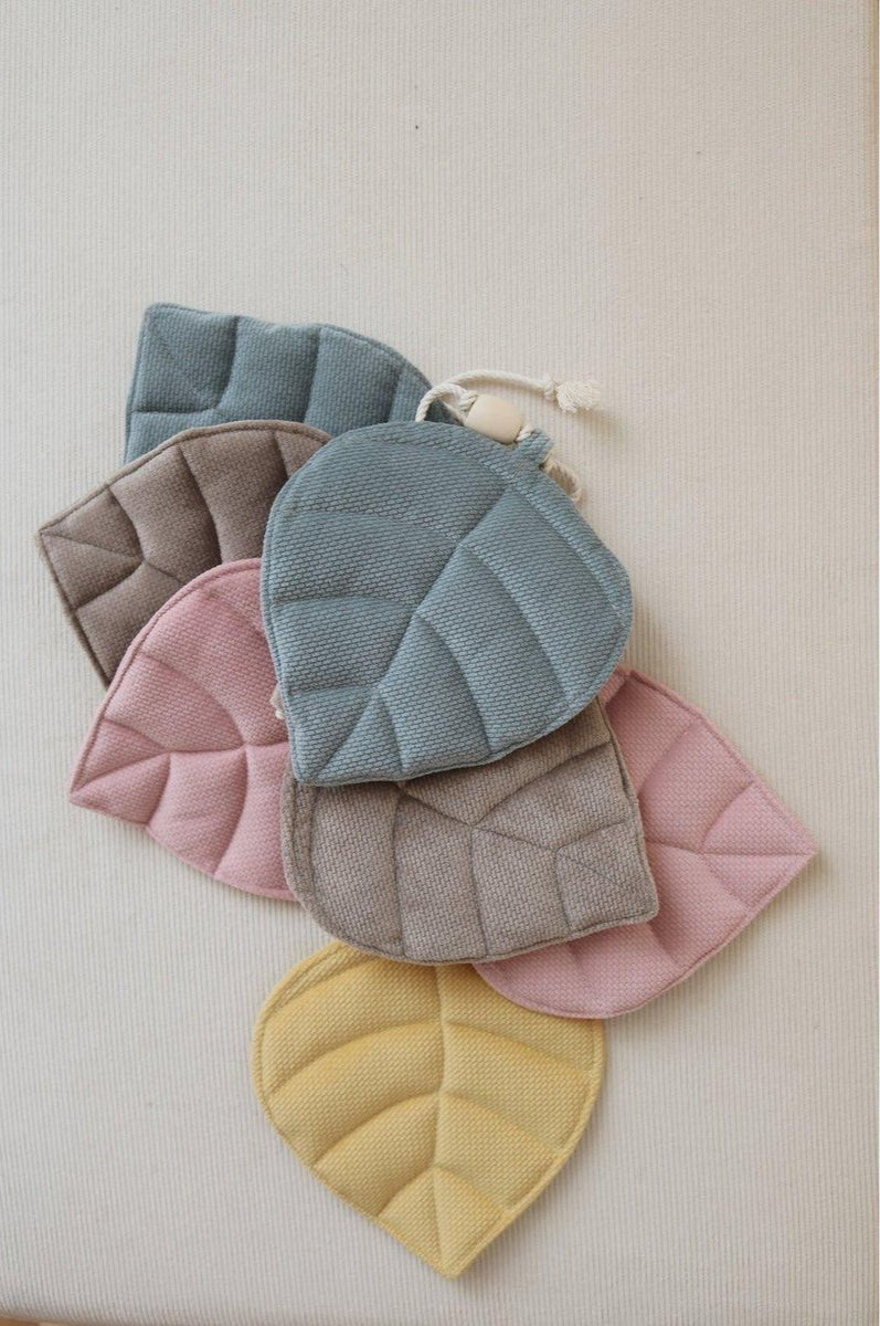 Samt-Girlande „Leaf Pastel Dreams“ – 7 Blätter in zarten Naturtönen