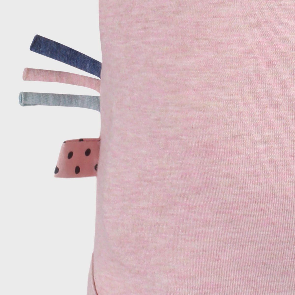 Nahaufnahme Wickelbody für Babys aus Bio-Baumwolle – elastisch & bequem
