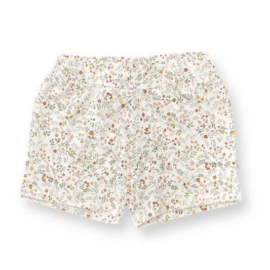 Babyshorts „Wildflower Bloom“ mit zartem Blümchenmuster von Feathers®
GOTS-zertifizierte Shorts für Babys – floral, handgemacht & bequem
Feathers® Bio-Babyshorts mit Wildblumenprint, gefertigt in NL