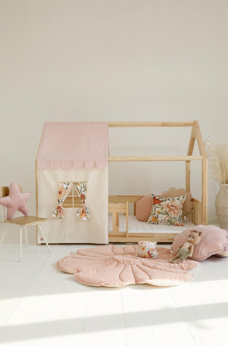 Betthimmel „Cottage“ – Rosa mit Vorhängen & Vordach von Moi Mili