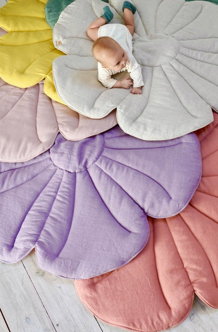 Blumen-Spielmatte „Sandlilie" – Samt & Baumwolle
