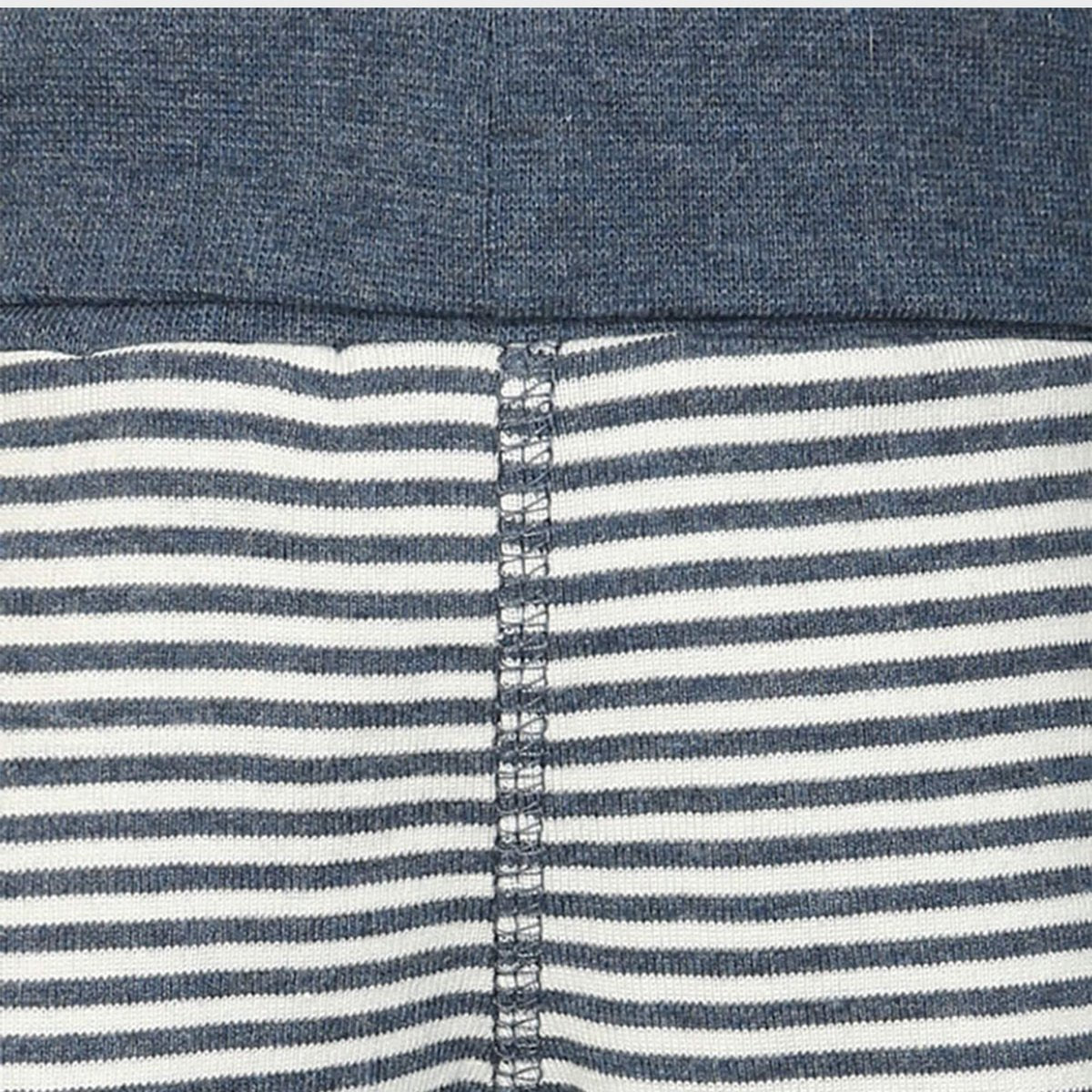 Nahaufnahme Stoff Baby Shorts Indigo Melange von OrganicEra