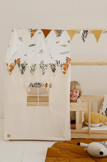 Betthimmel „Cottage“ – Forest Leaves mit Fenster & Girlande von Moi Mili